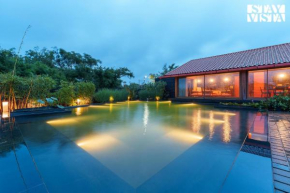StayVista at Stonescape Villa with Pool, Lawn & Mountain View